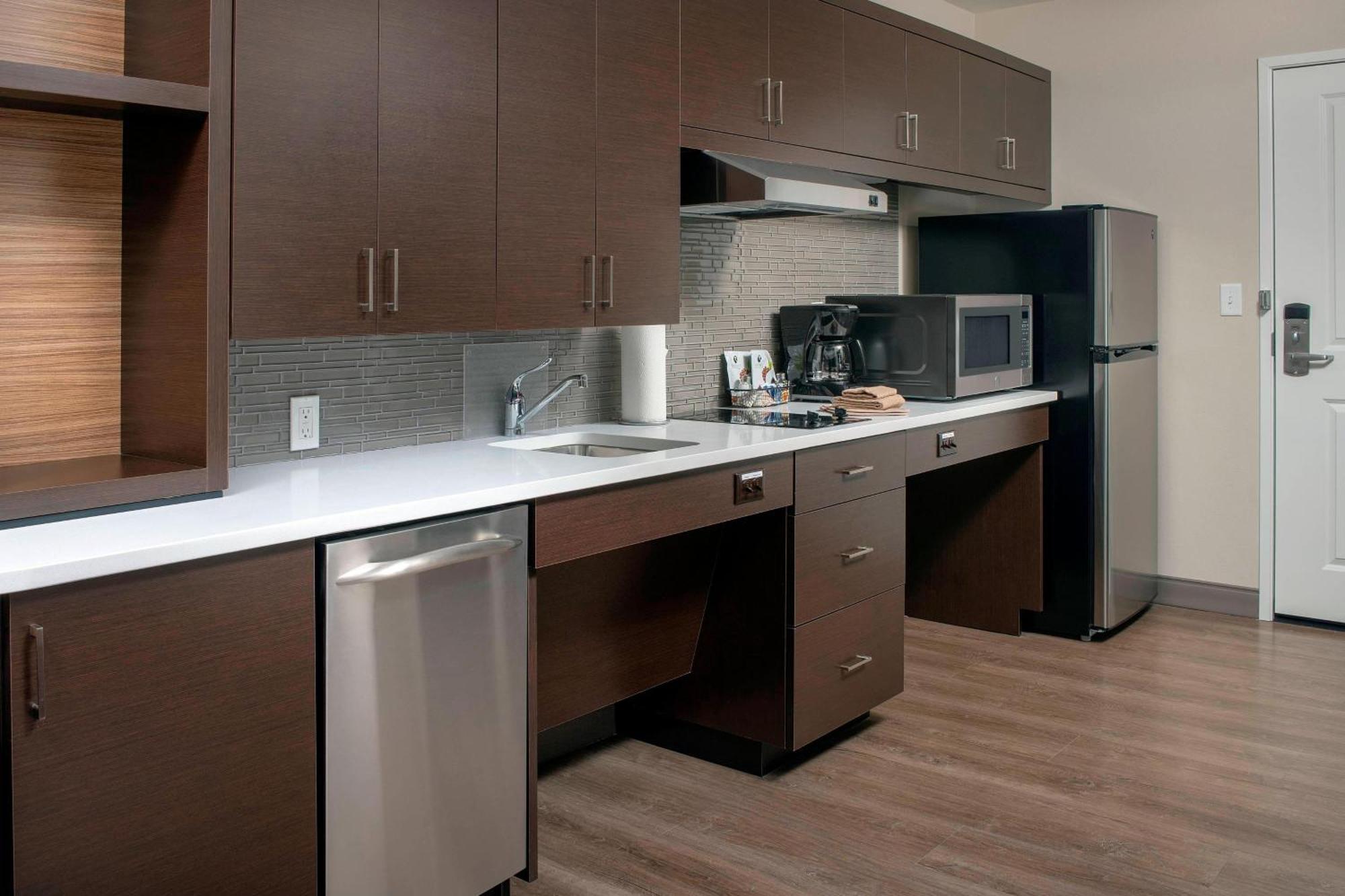 Towneplace Suites By Marriott College Park Exterior photo