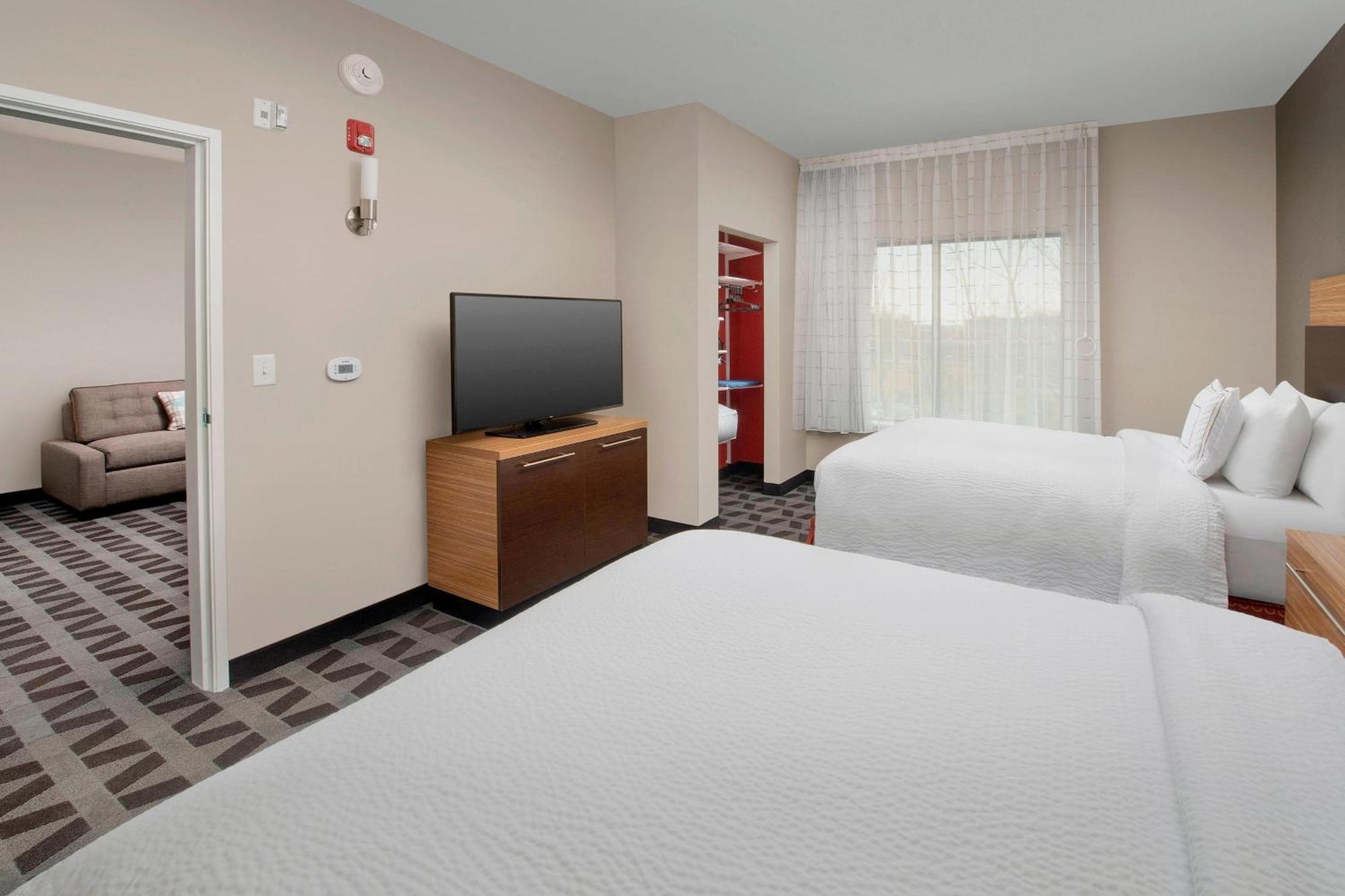 Towneplace Suites By Marriott College Park Exterior photo
